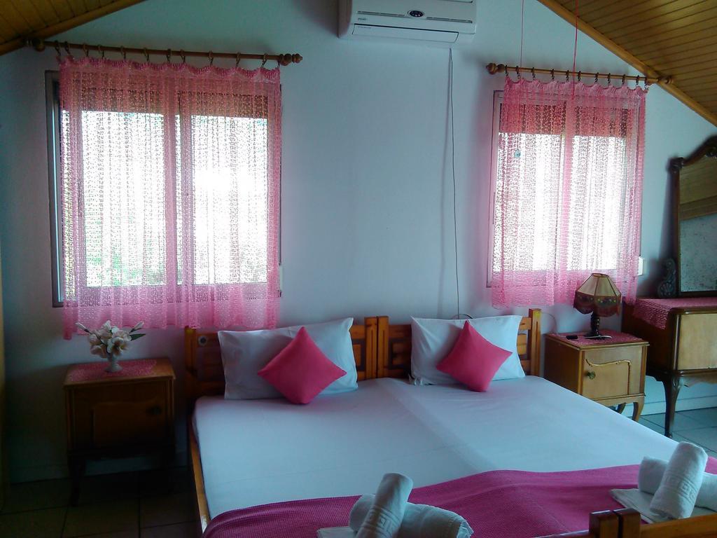 Appartement House Mantesos à Koinira Extérieur photo
