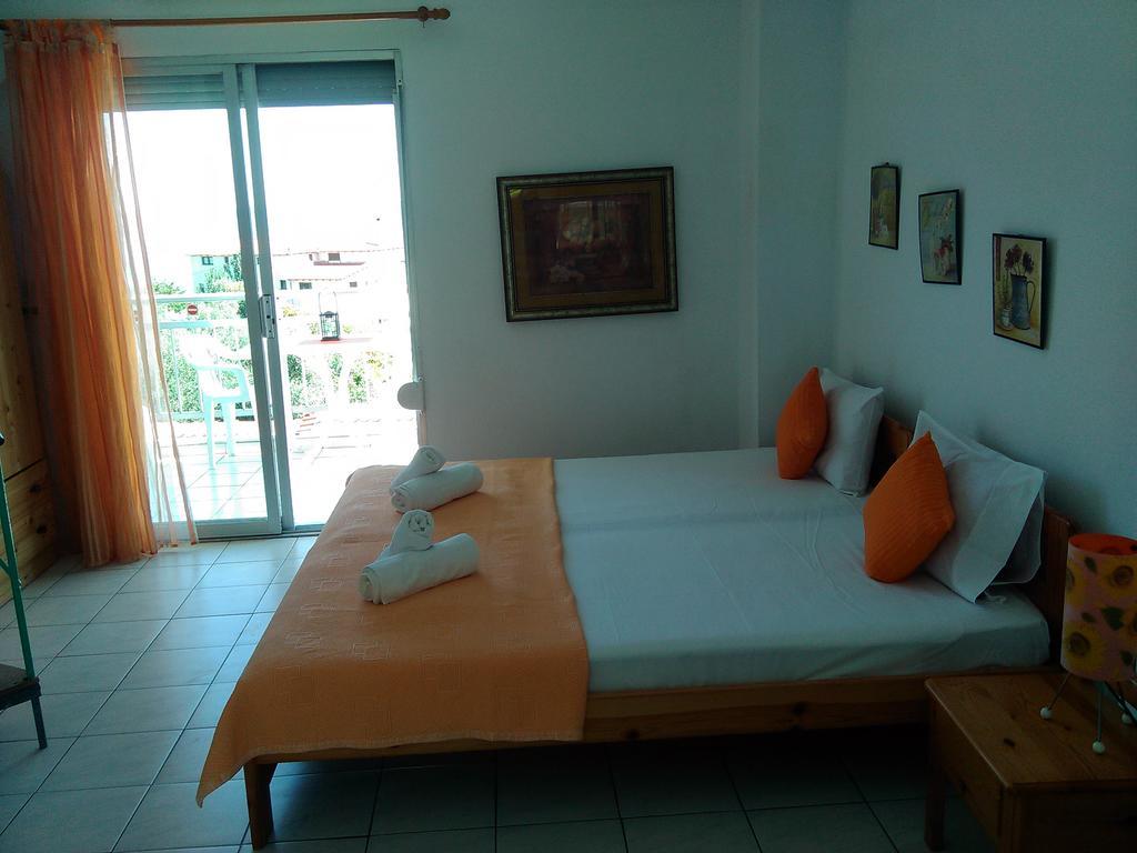 Appartement House Mantesos à Koinira Extérieur photo