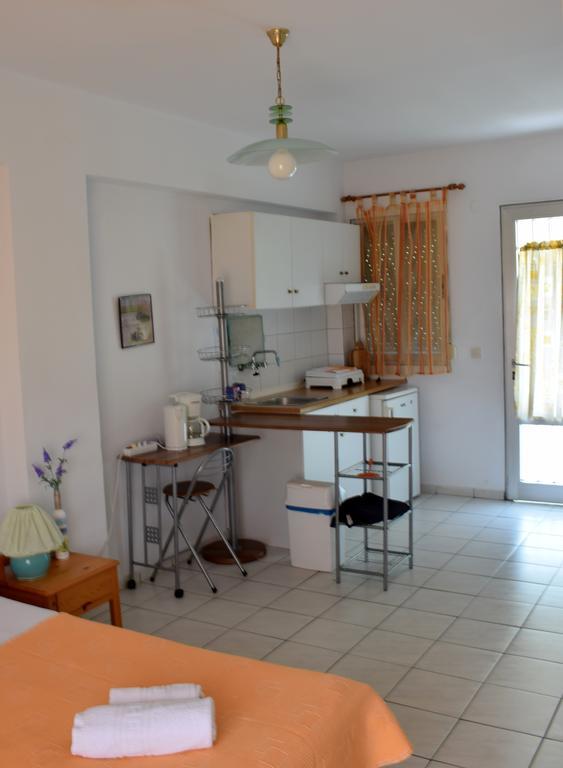 Appartement House Mantesos à Koinira Extérieur photo